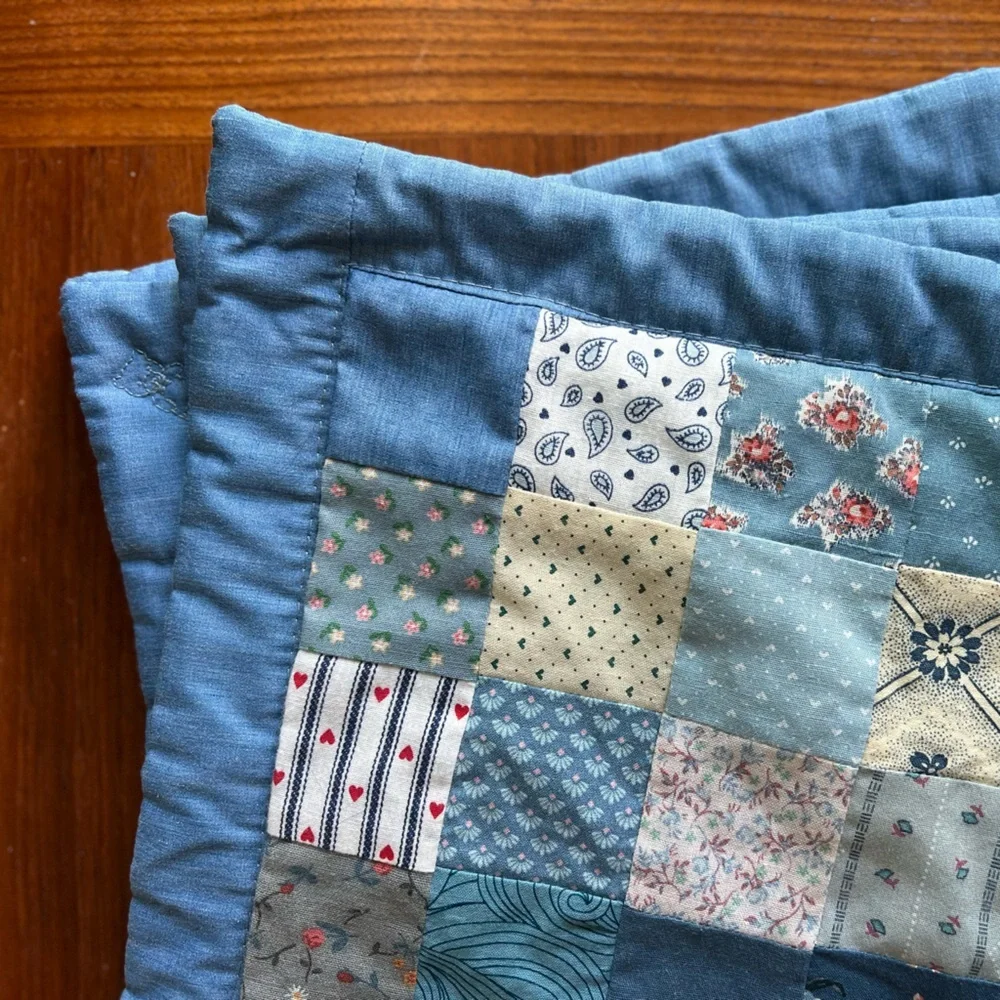 Set of 4 Vintage Quilted Patchwork Placemats Floral Cottagecore Farmhouse